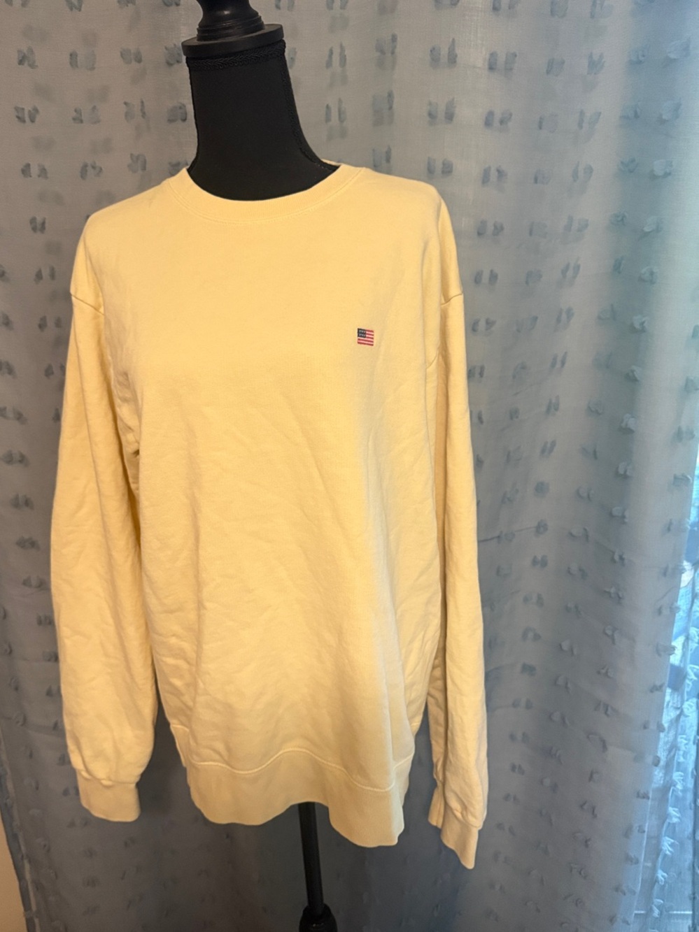 Brandy Melville Pale Yellow Crewneck Sweatshirt